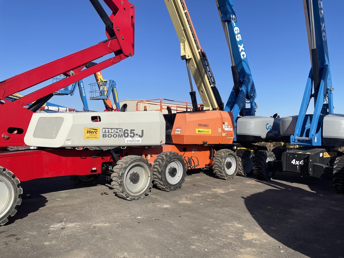 2017 JLG 660SJ-5