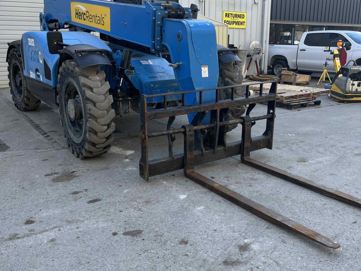 2018 Genie GTH 844-3