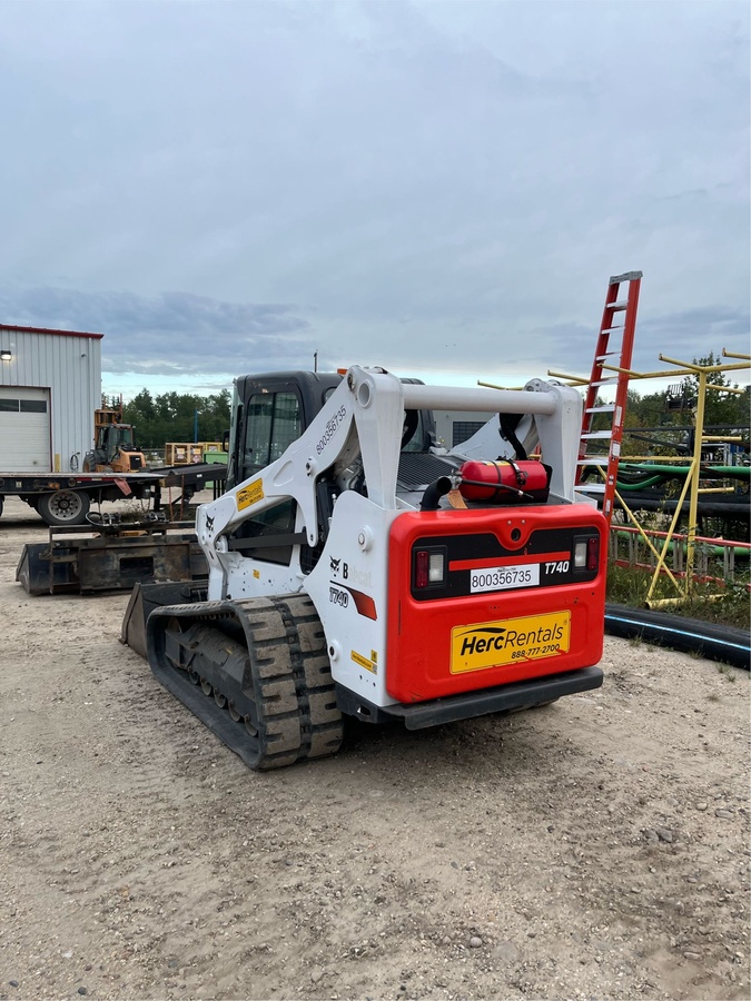 2022 Bobcat T740-2