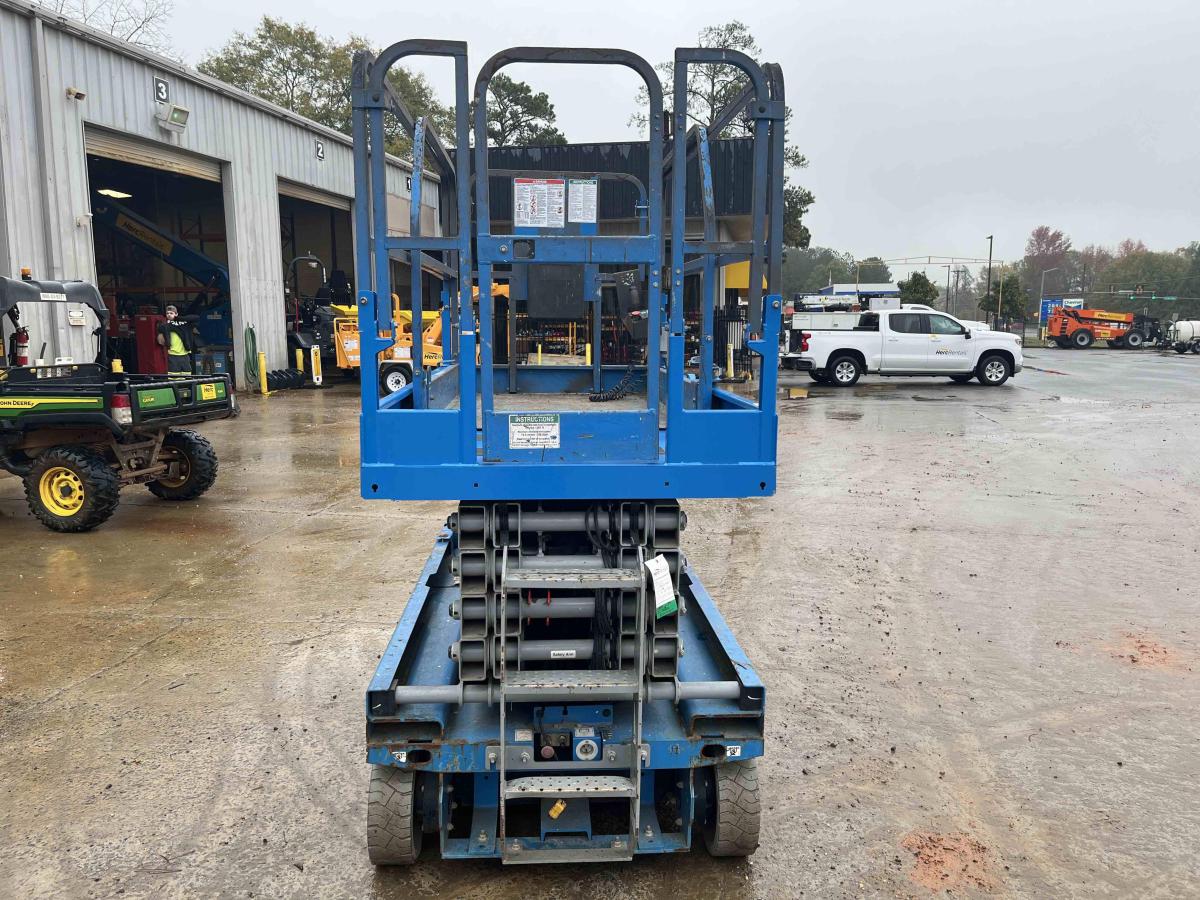 2018 Genie GS-3246