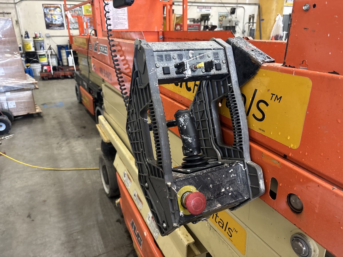 2018 JLG 2632ES-6