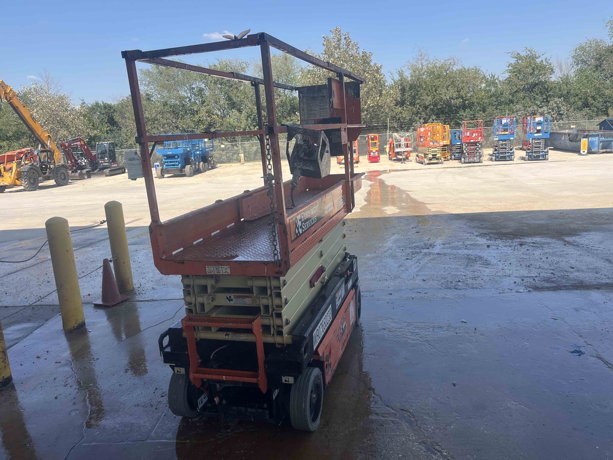 2018 JLG 1932R-3