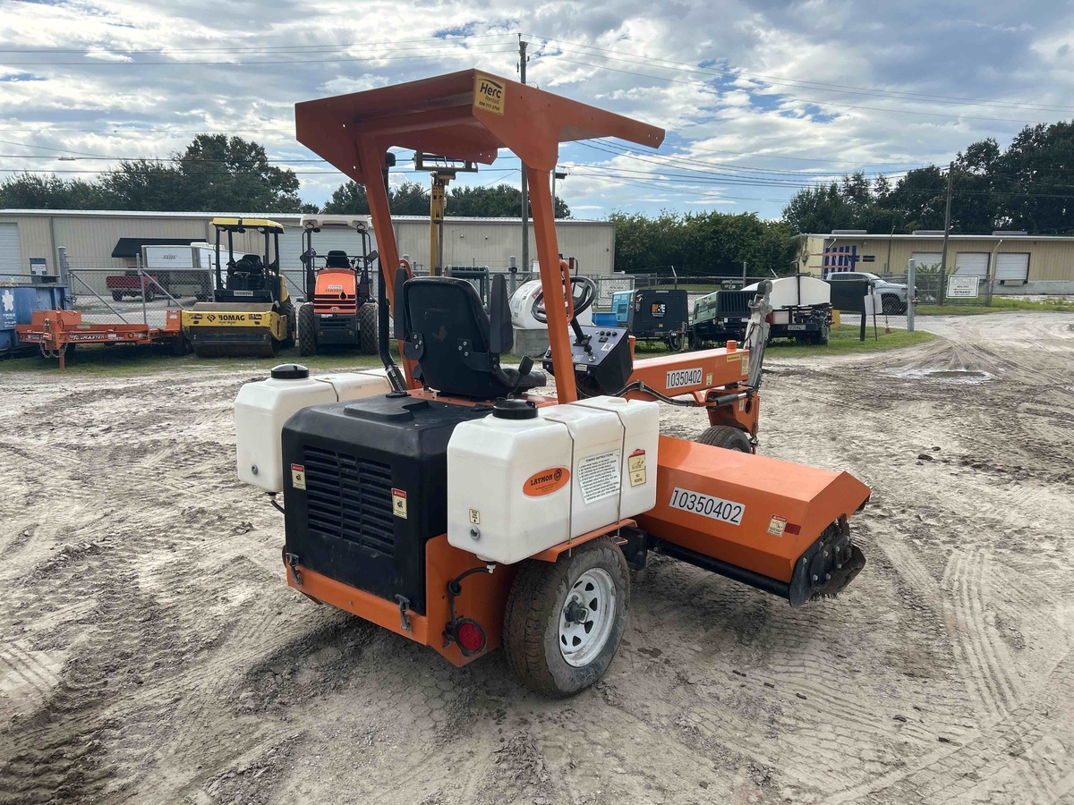 2022 LayMor SM300-3