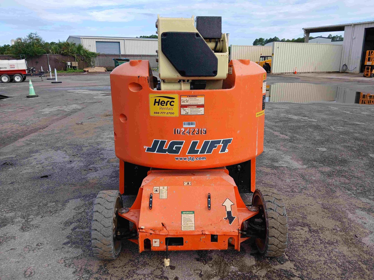 2018 JLG E400AJPN-7