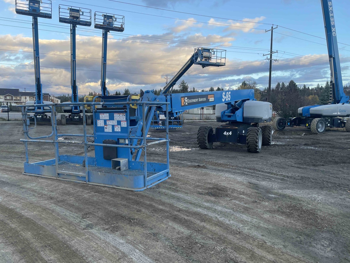 2017 Genie S-85