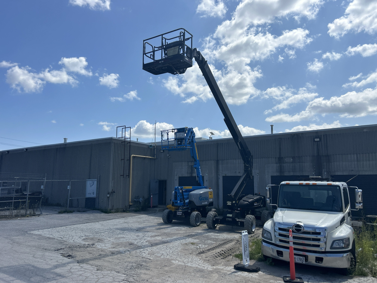 2019 JLG M600JP