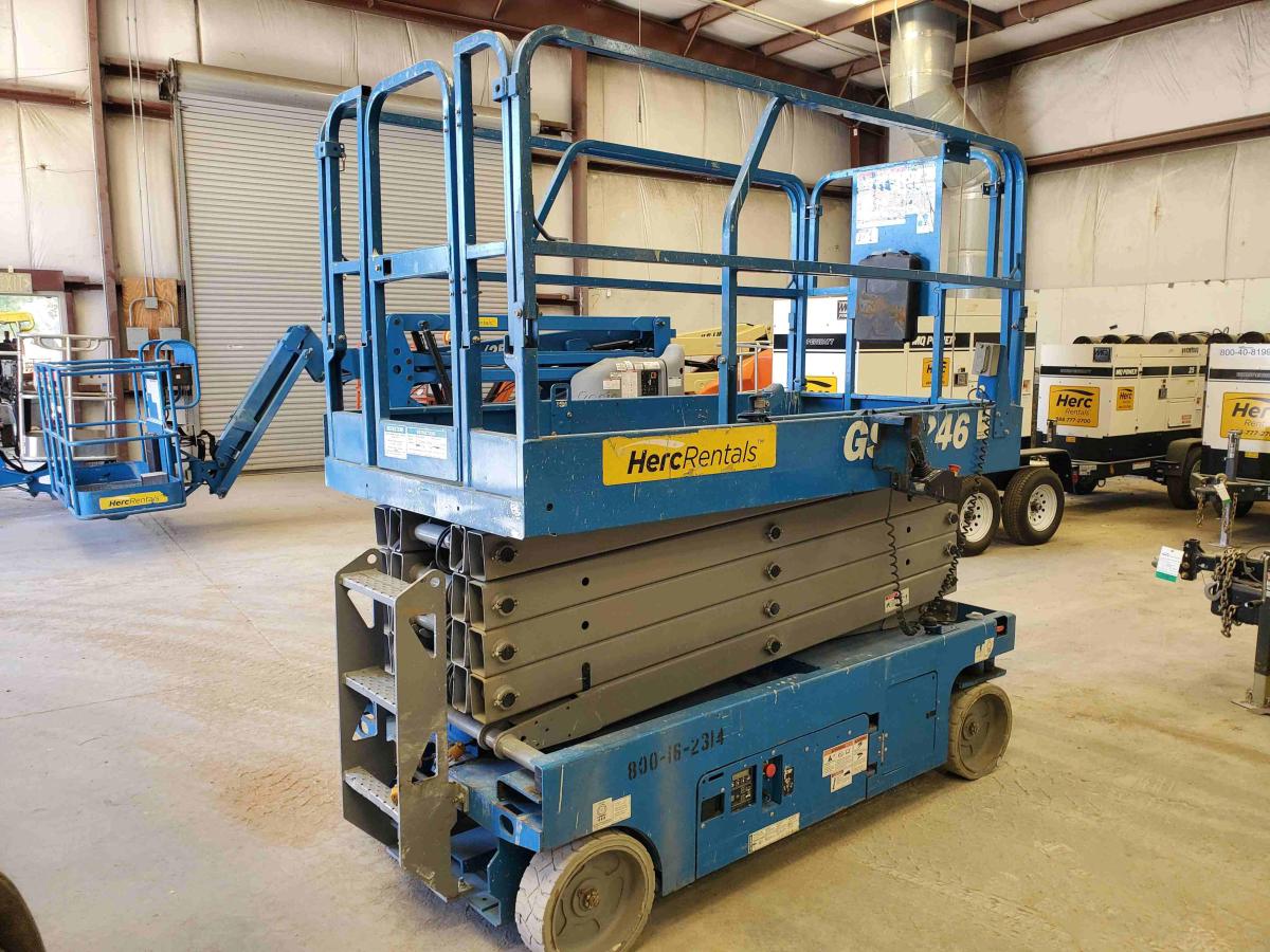2017 Genie GS-3246