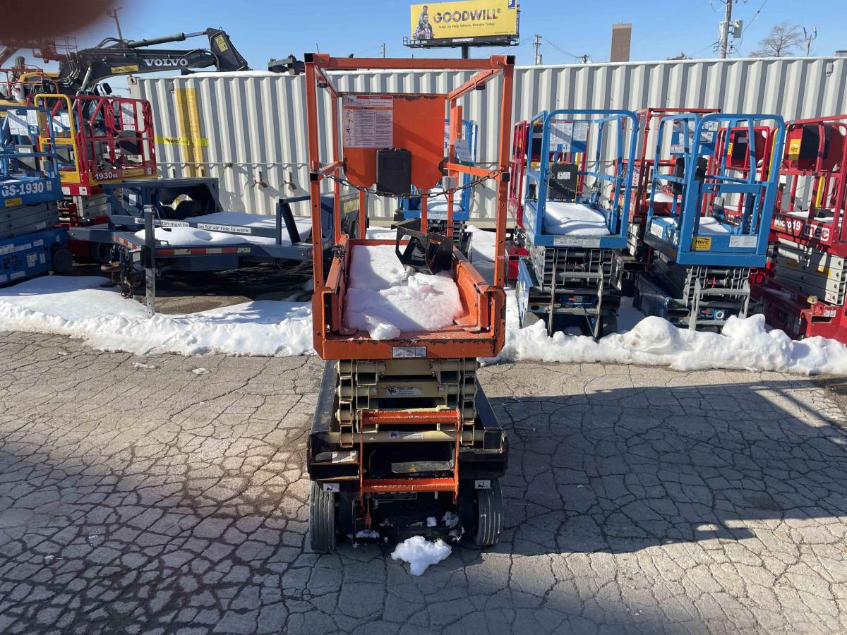 2018 JLG 1932R