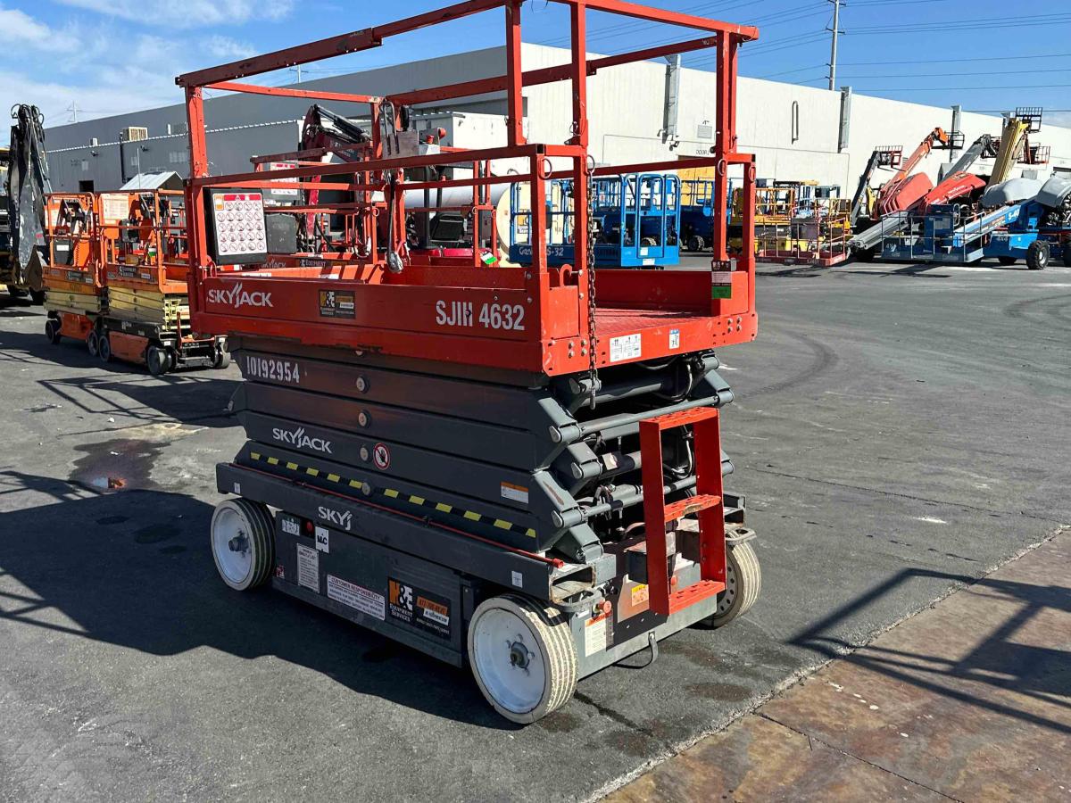 2016 Skyjack SJ4632