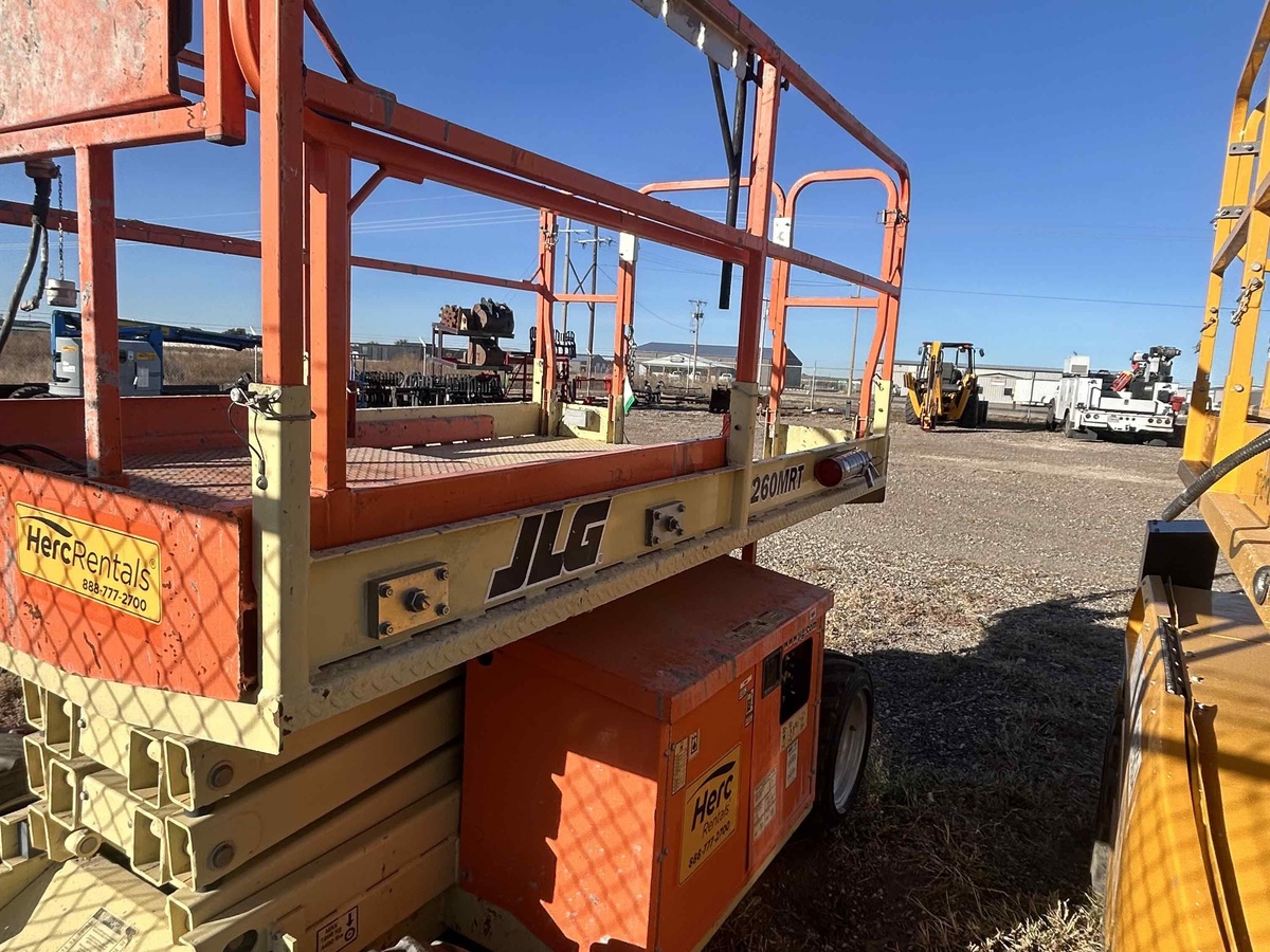 2018 JLG 260MRT-4