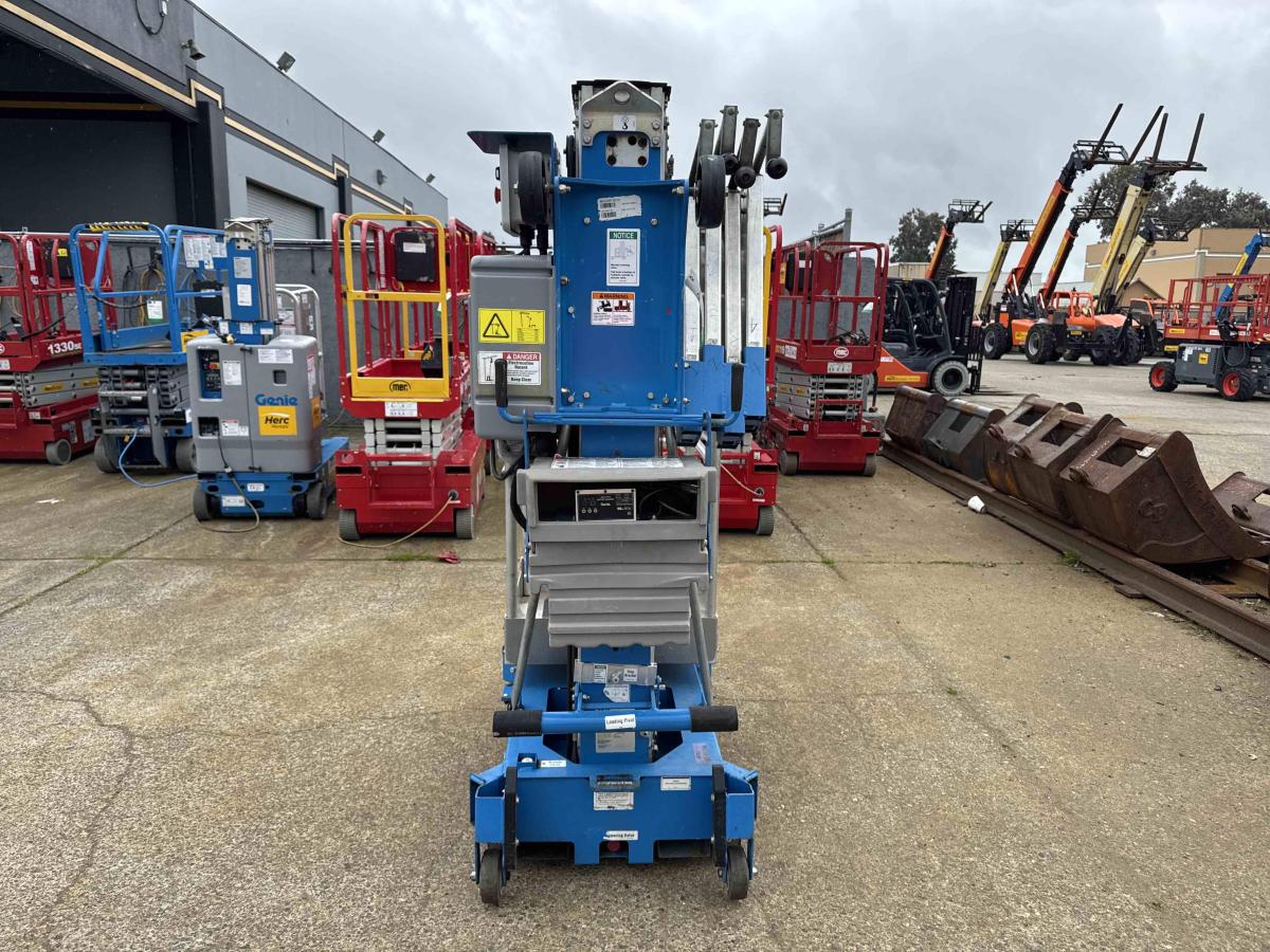 2019 Genie AWP-30S