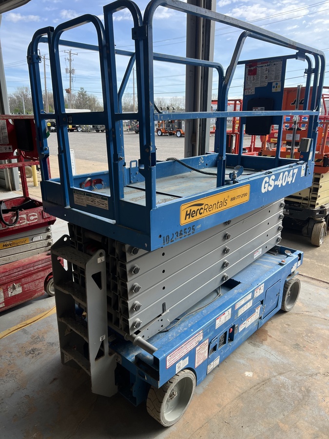 2018 Genie GS-4047