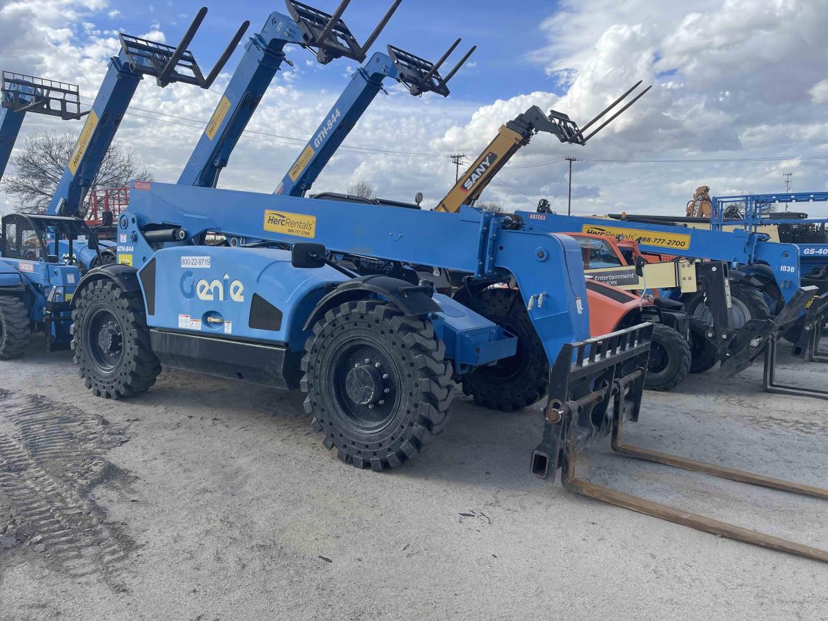 2018 Genie GTH 844-4