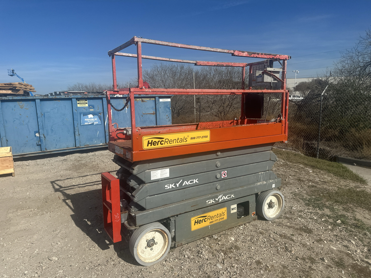 2015 Skyjack SJ3226