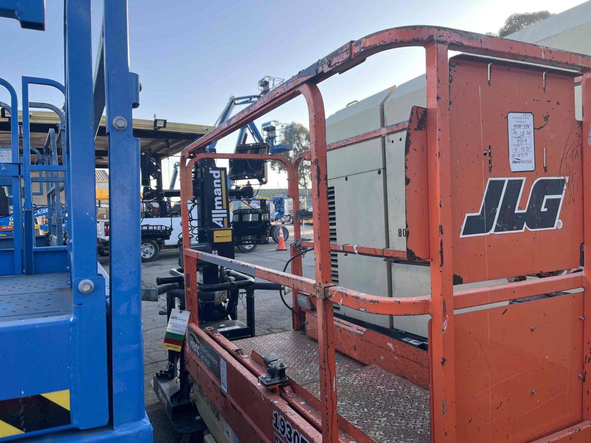 2016 JLG 1930ES