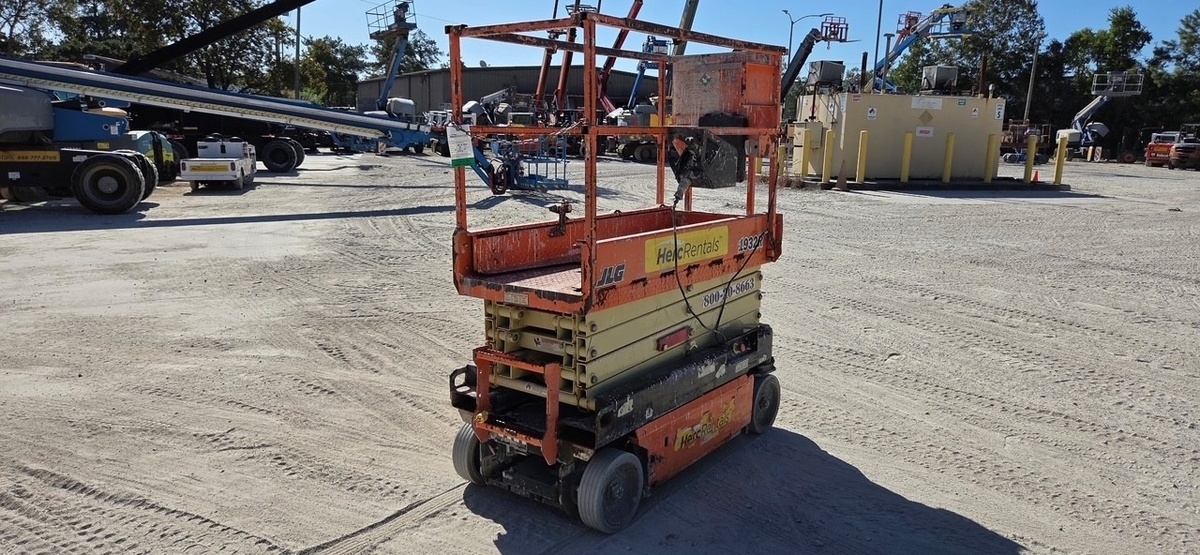 2018 JLG 1932R