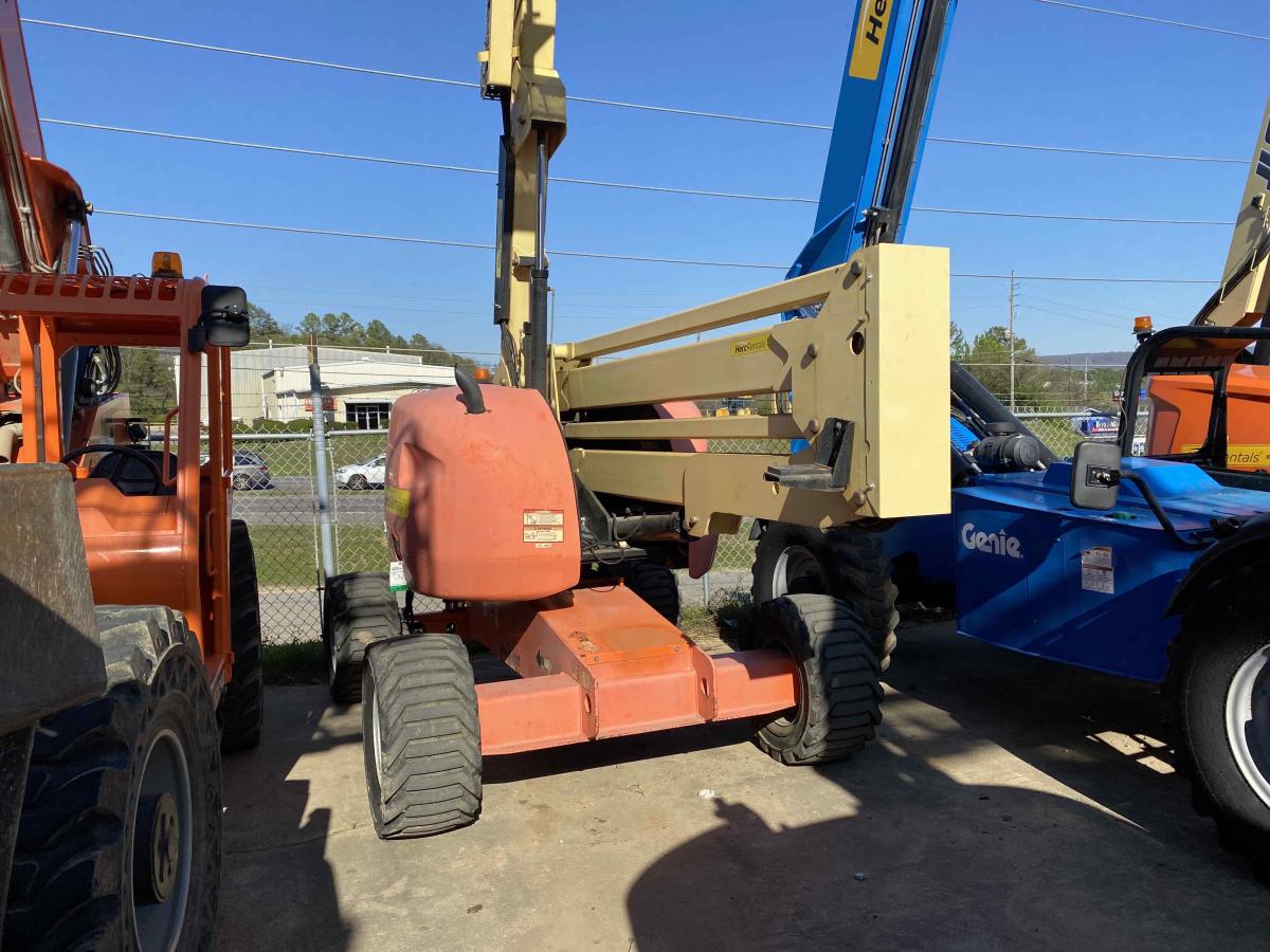 2012 JLG 450AJ