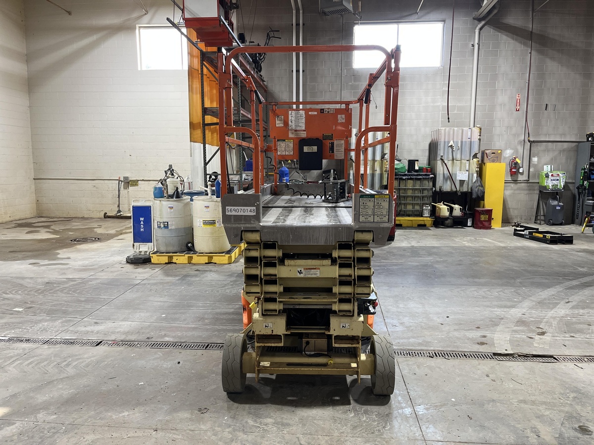 2014 JLG 3246ES-4