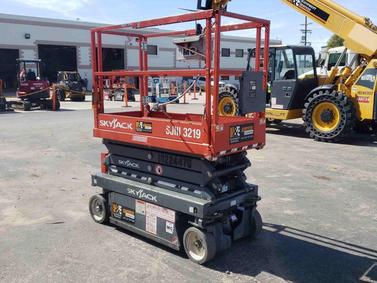 2017 Skyjack SJ3219