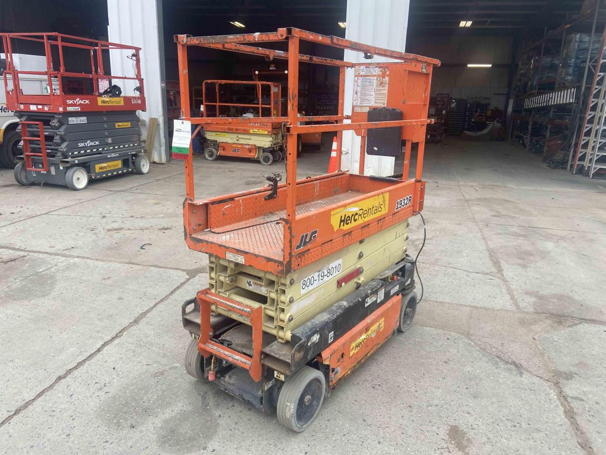 2018 JLG 1932R