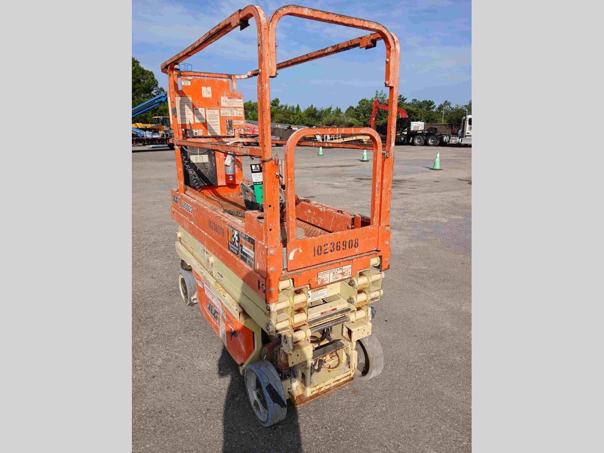 2018 JLG 1930ES-7