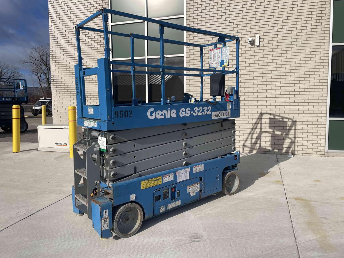2016 Genie GS-3232