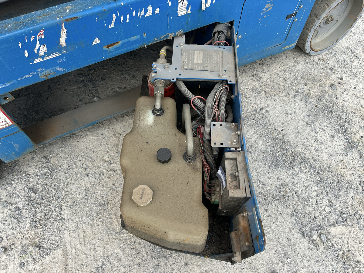 2018 Genie GS-3246-9