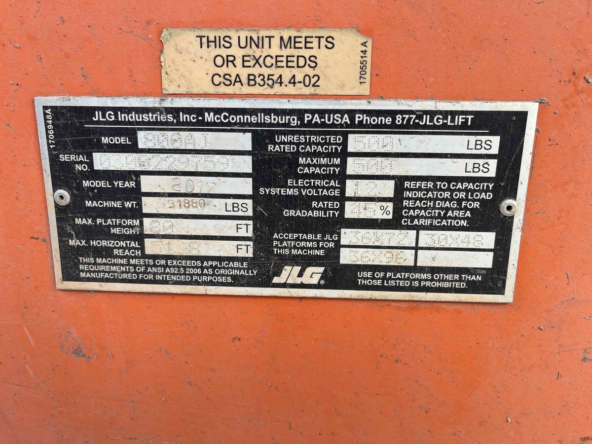 2017 JLG 800AJ-12