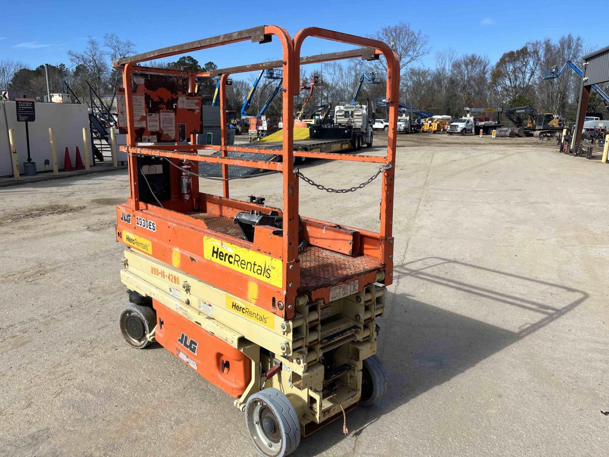 2017 JLG 1930ES