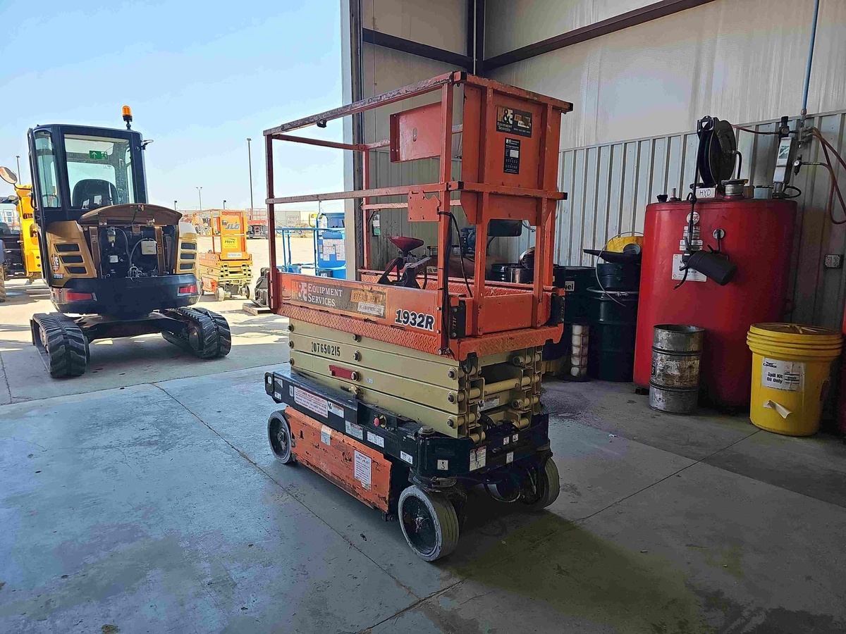 2018 JLG 1932R-2