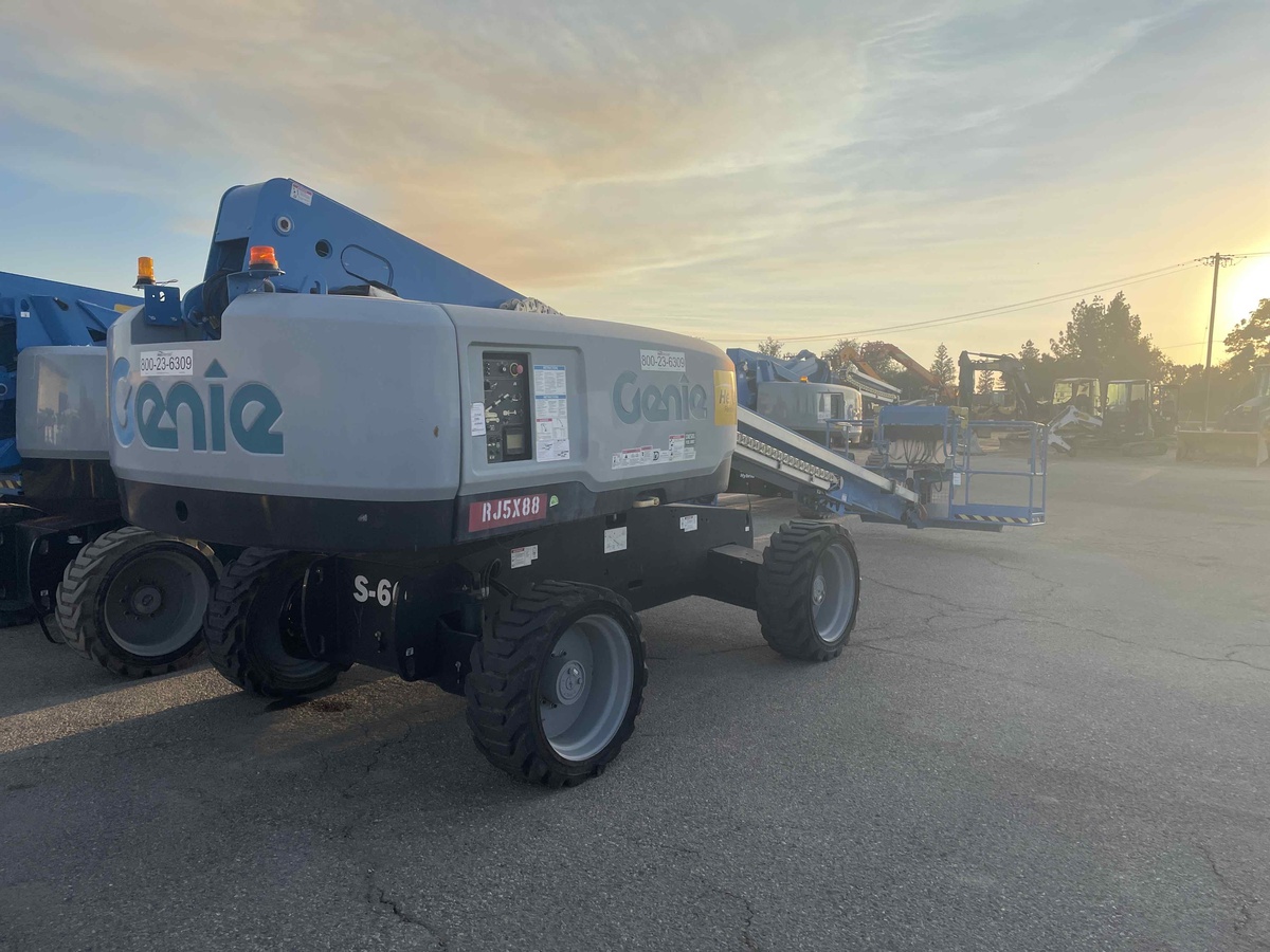 2018 Genie S-60X-3