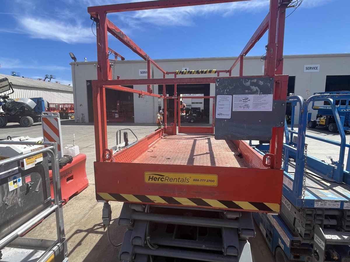 2017 Skyjack SJ4740-2