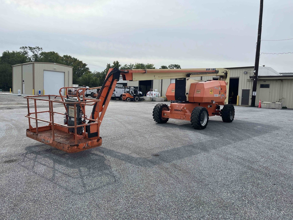 2016 JLG 800AJ-8