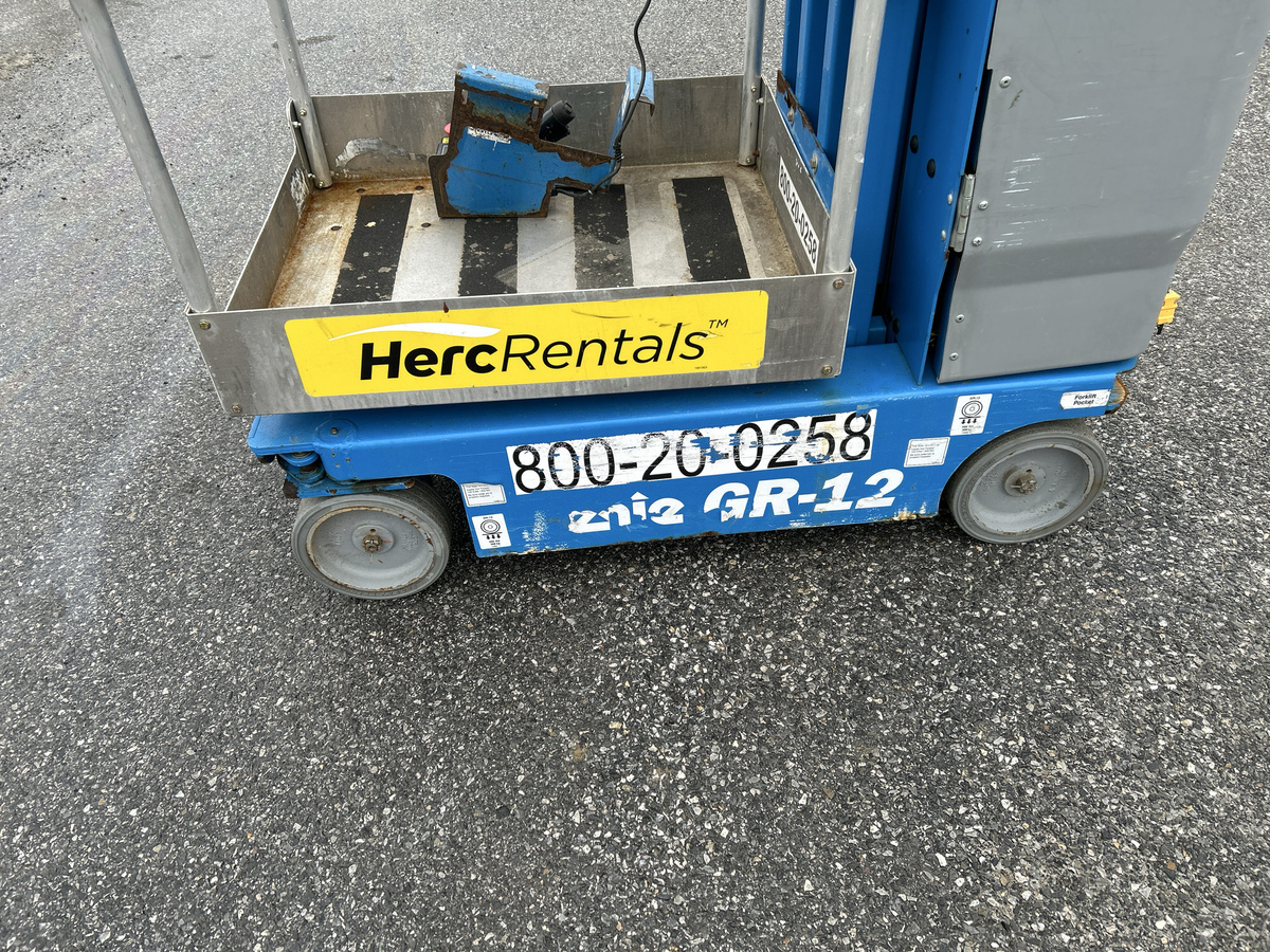 2018 Genie GR-12-11