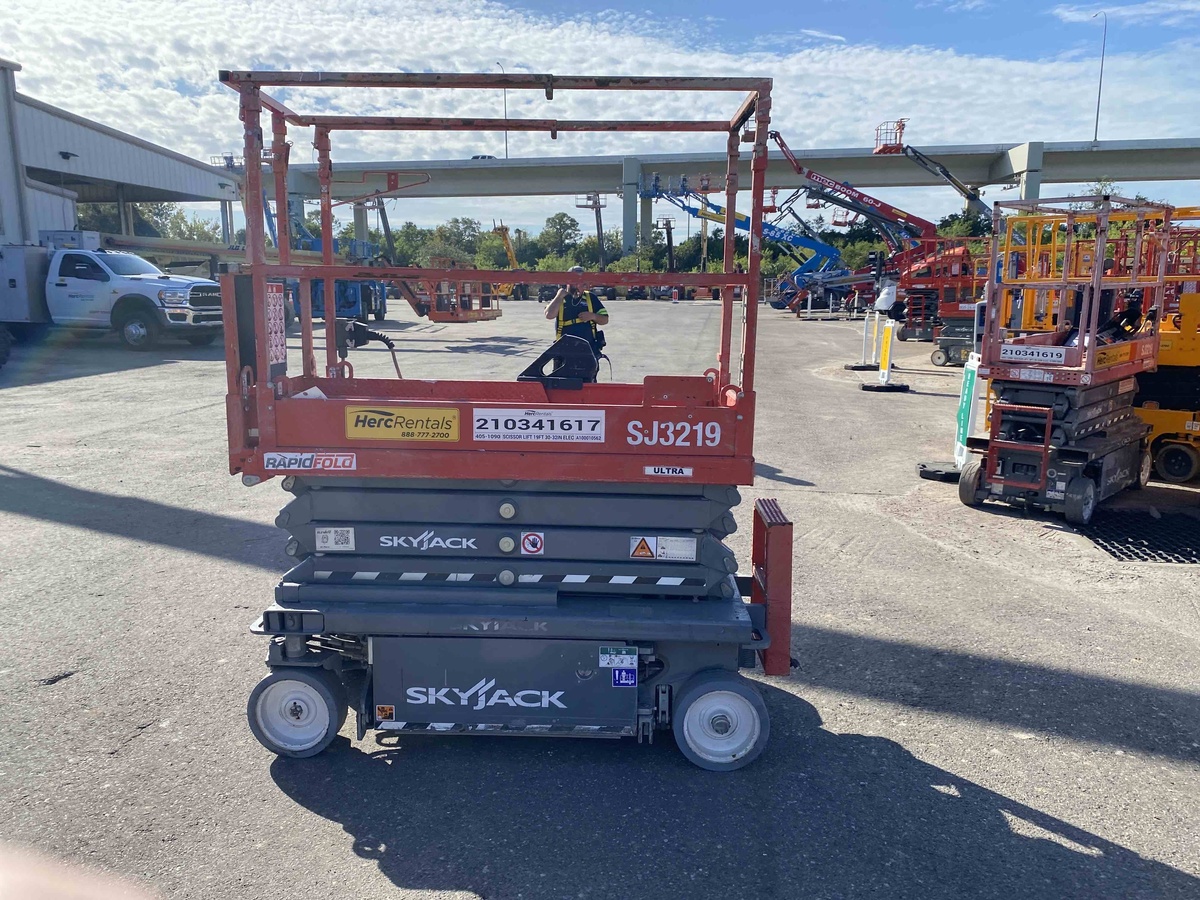 2021 Skyjack SJ3219-7