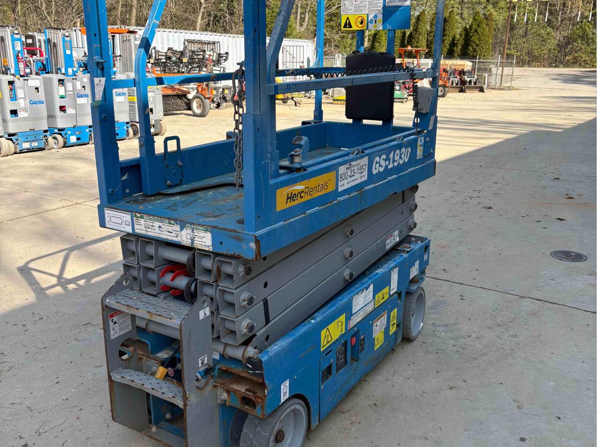2018 Genie GS-1930