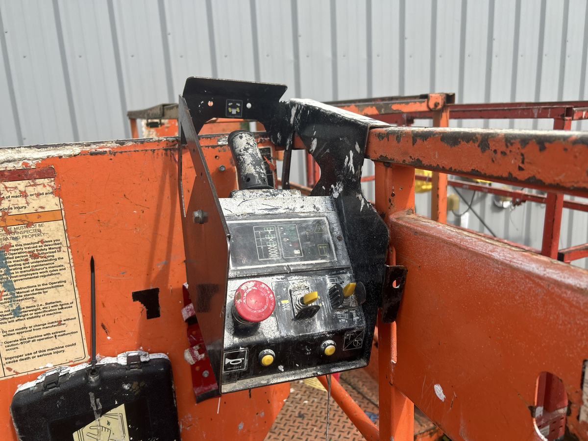 2018 JLG 1932R-3