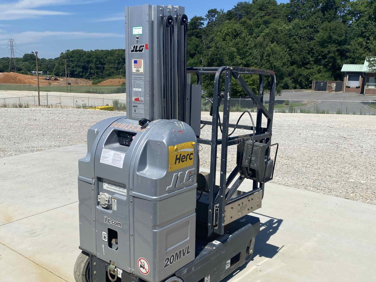 2017 JLG 20MVL-2