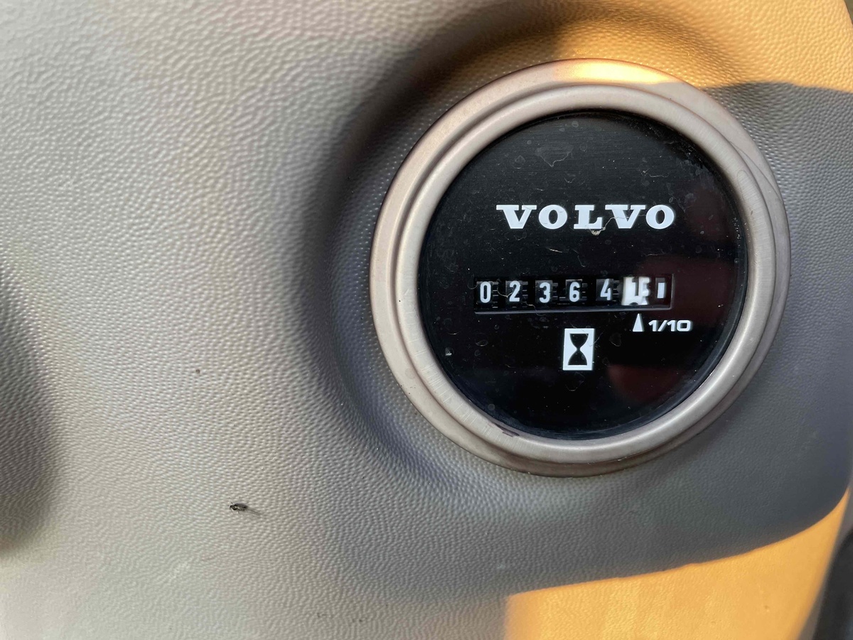 2020 Volvo ECR145EL-6