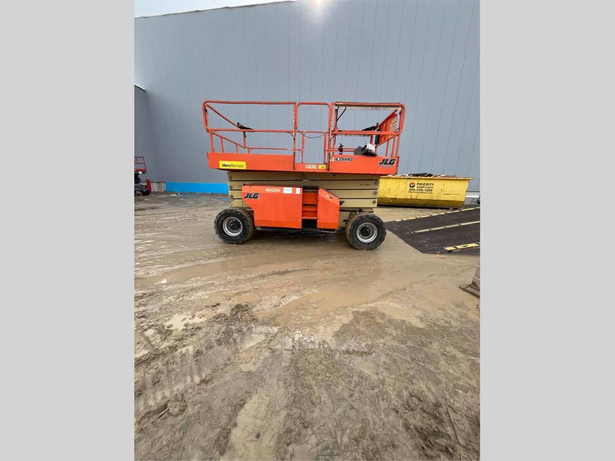 2016 JLG 4394RT