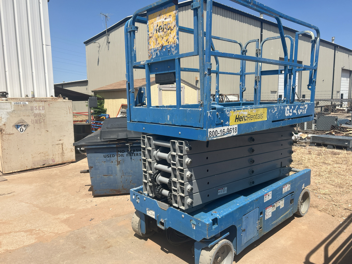 2017 Genie GS-4047