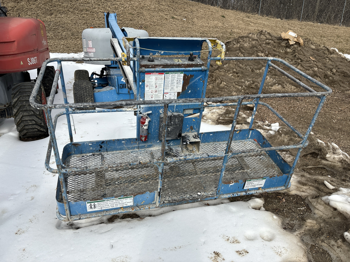 2016 Genie S-40-8