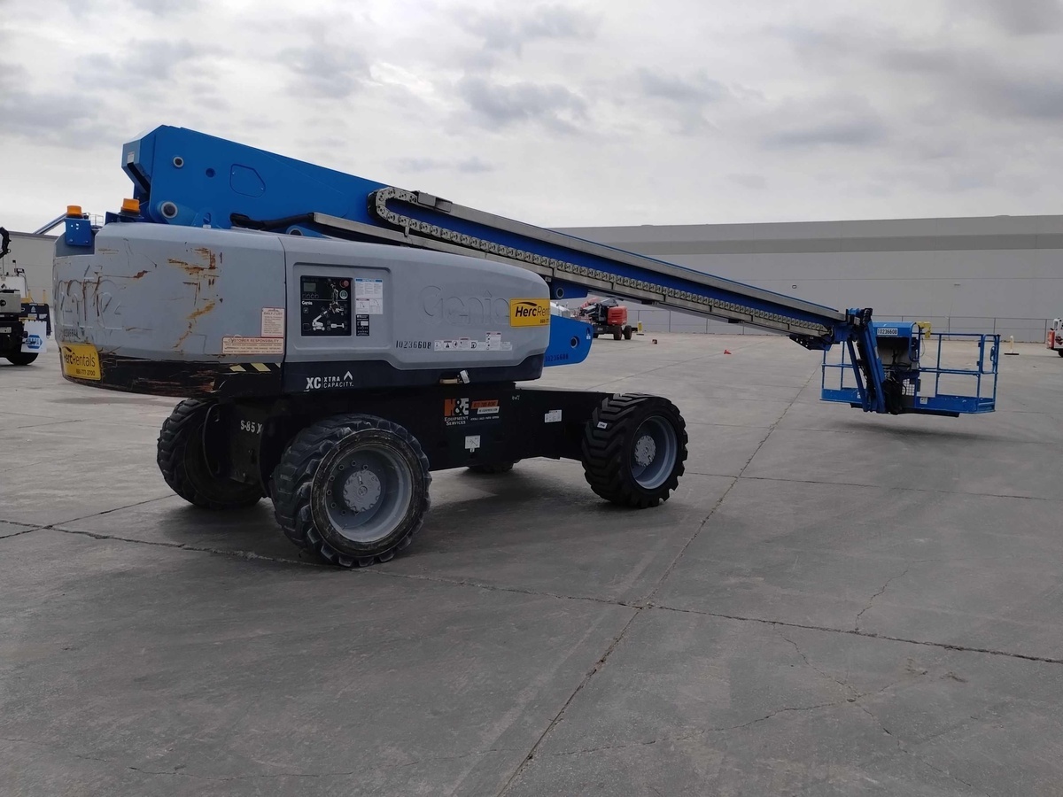 2018 Genie S-85-6