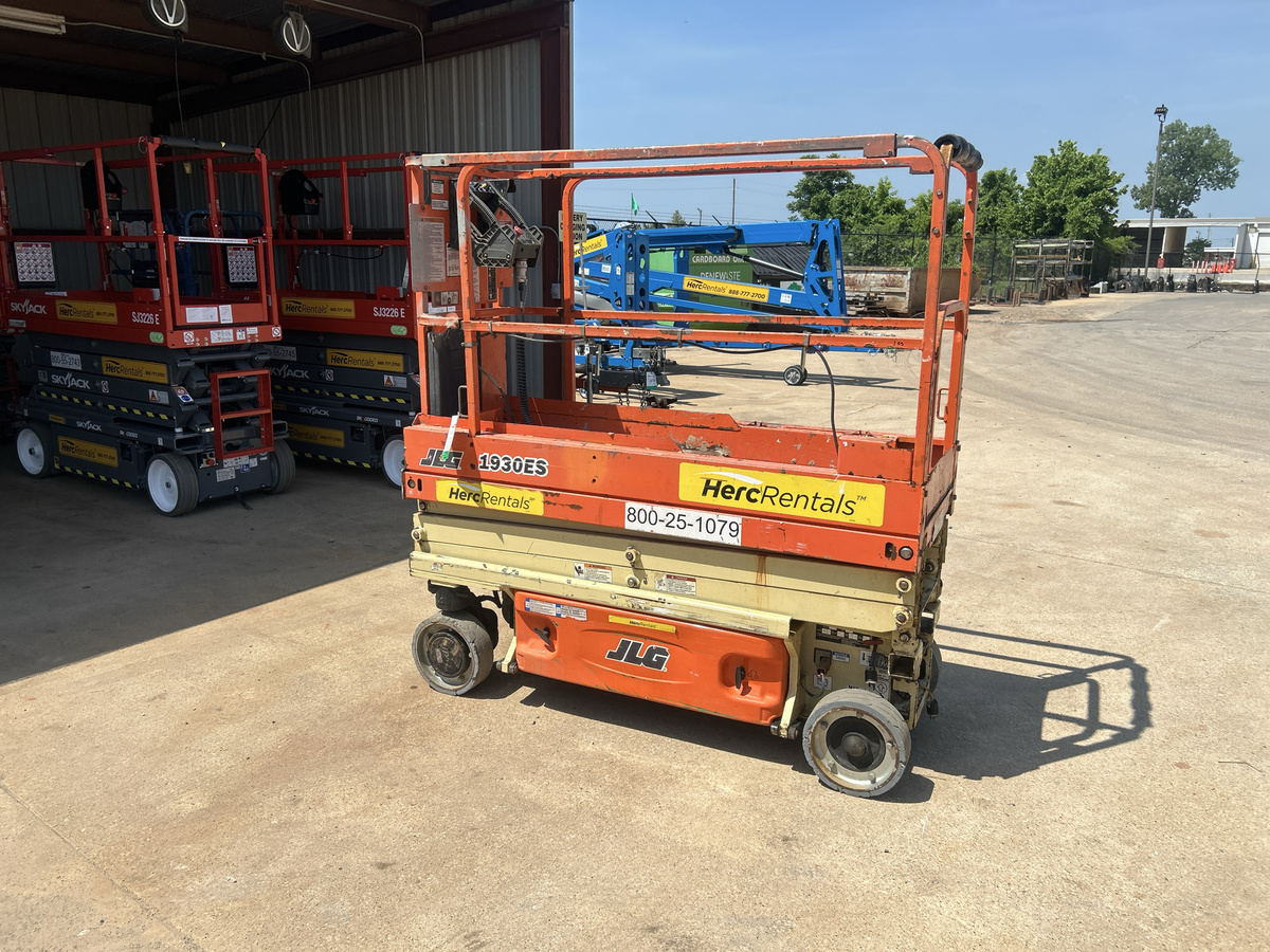 2019 JLG 1930ES-12