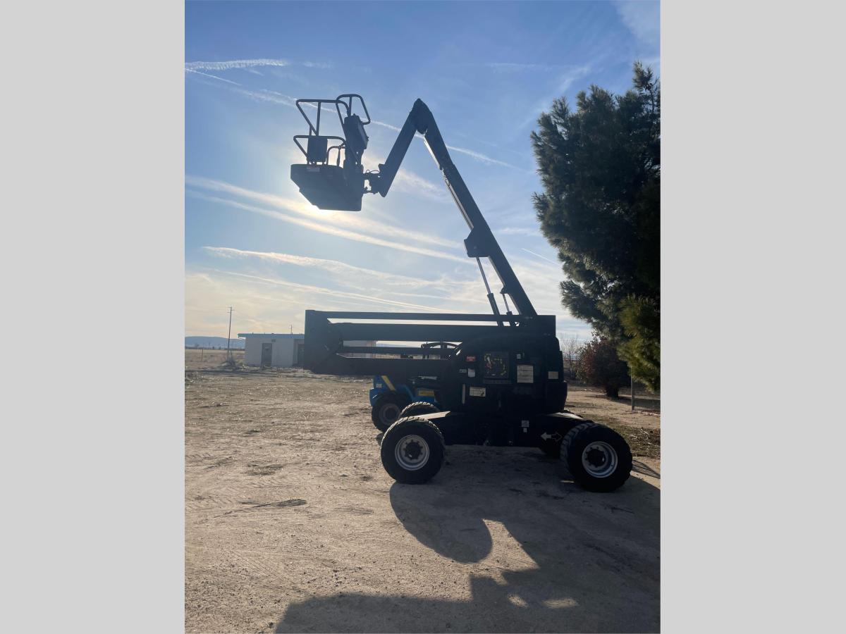2014 JLG 450AJ