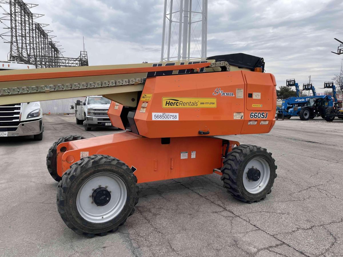 2011 JLG 660SJ