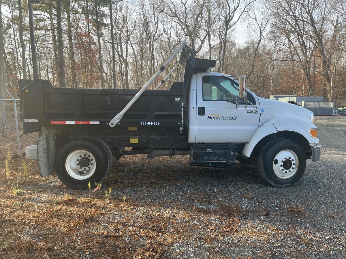 2015 Ford F750