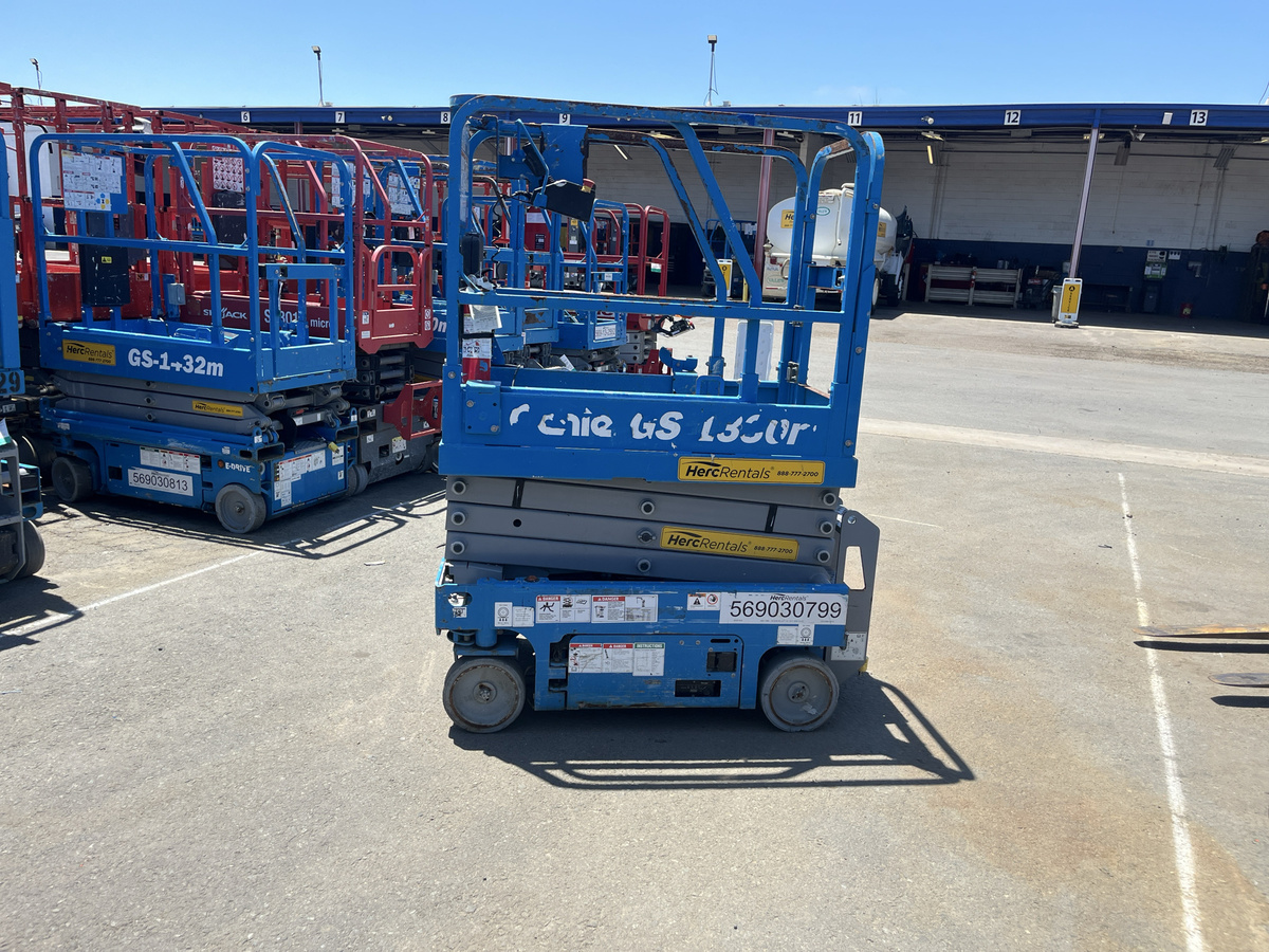 2019 Genie GS1330M