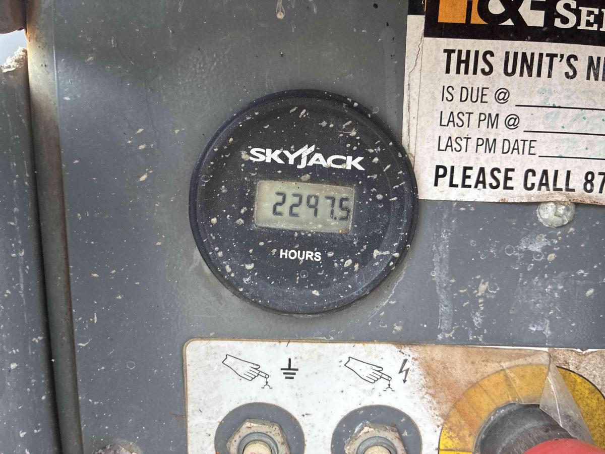 2018 Skyjack SJ-6832RT-5