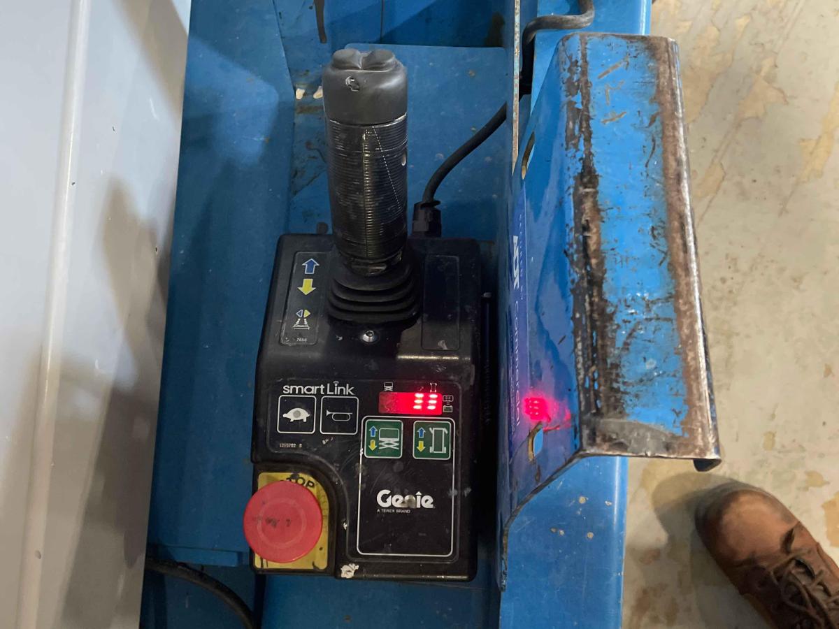2016 Genie GS-4047